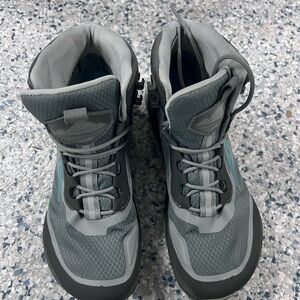 Women’s Altra Lone Peak Hiking Boots Size 8.5